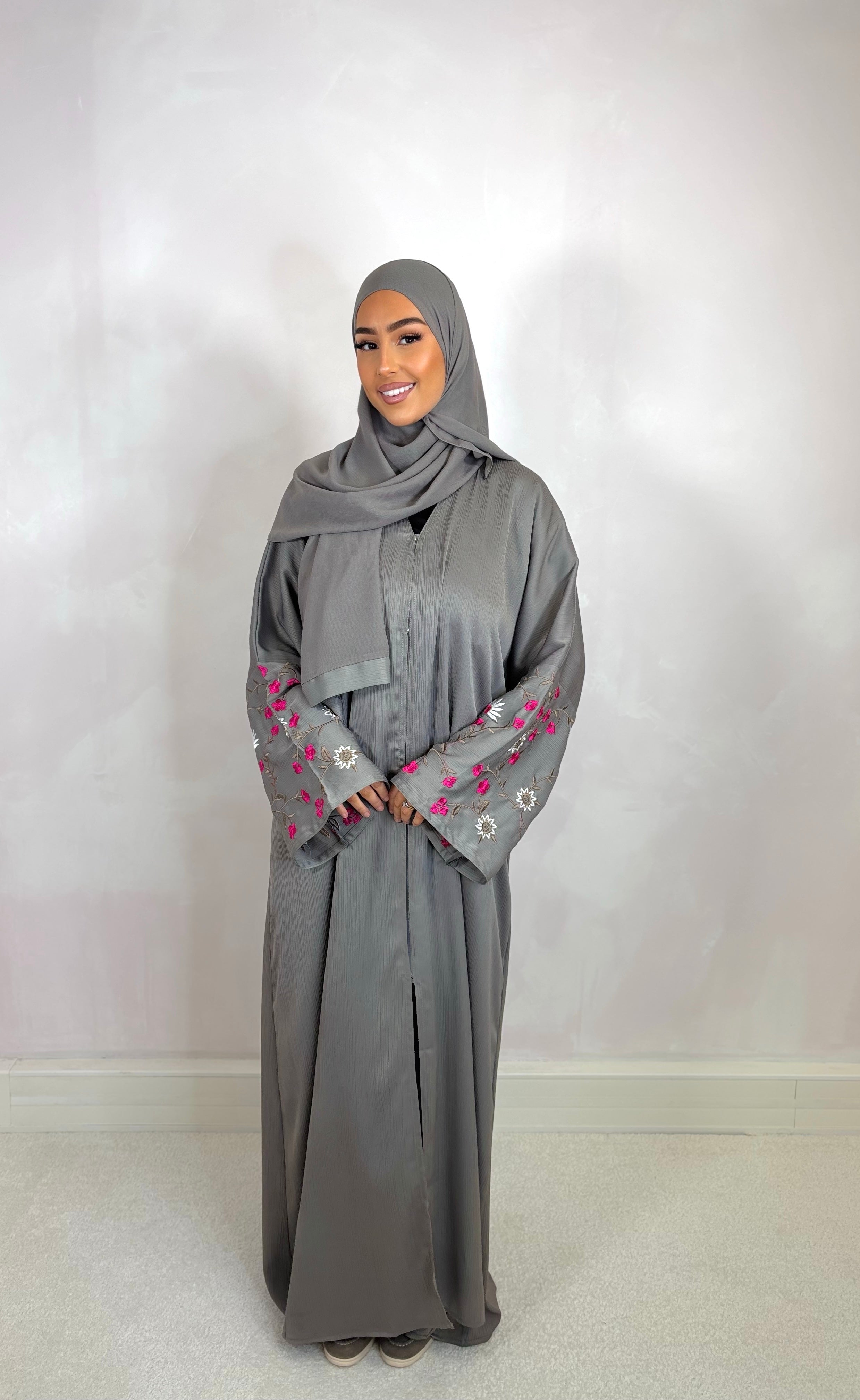 Abaya de Dubai FLORA (n45) - pistache grey