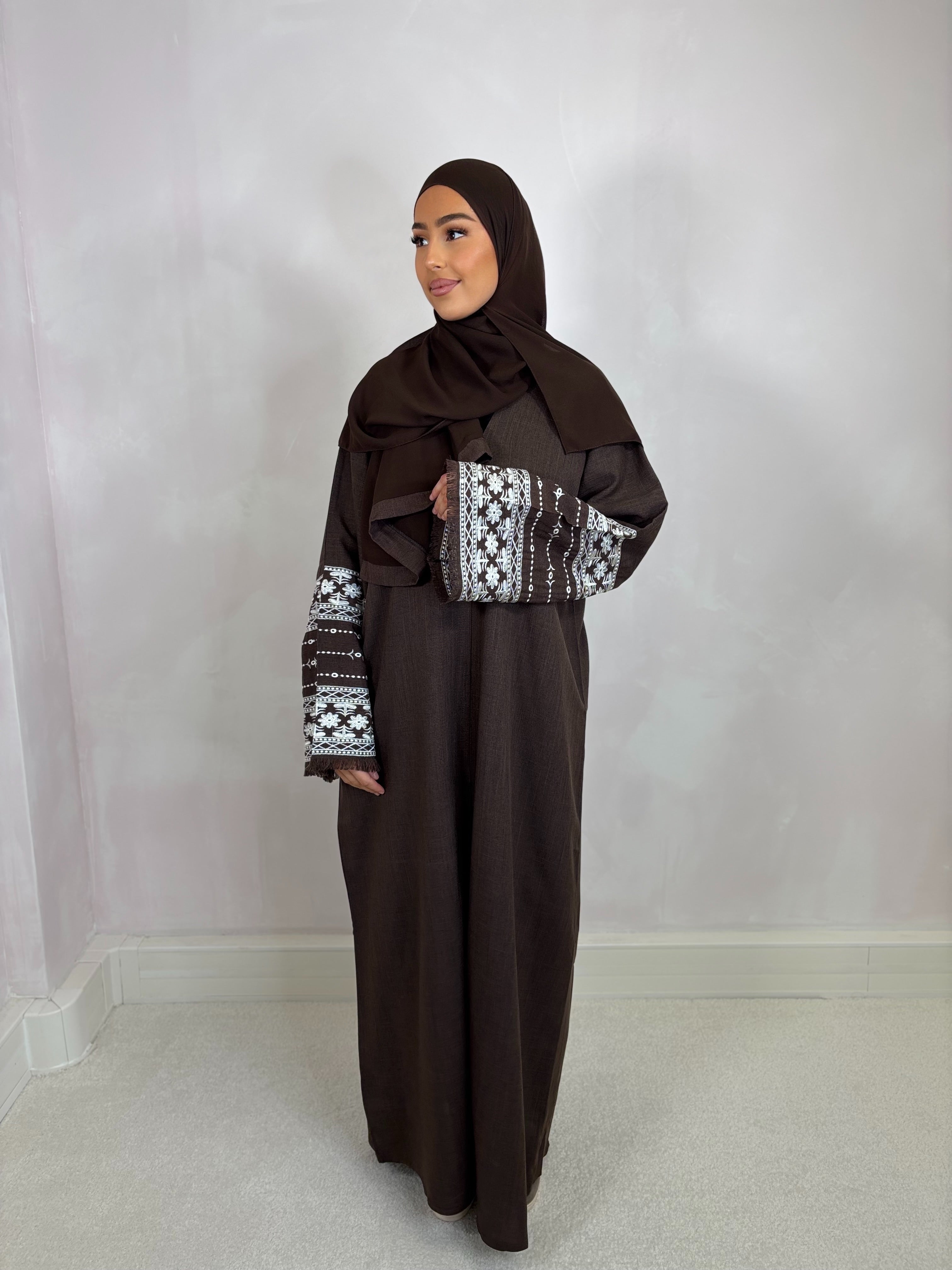 Abaya de Dubai HANA (n54) - marron foncé