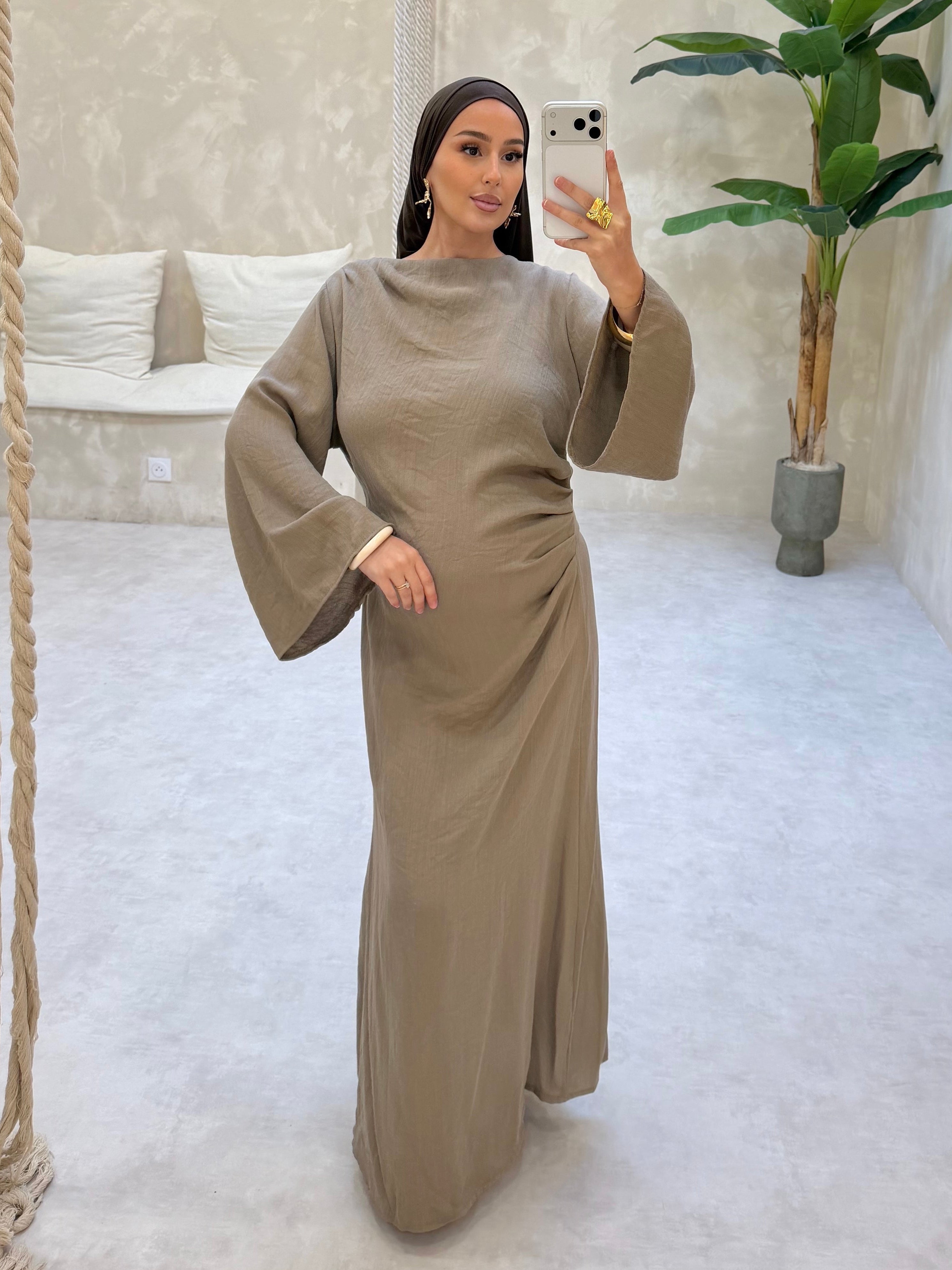 Robe taupe