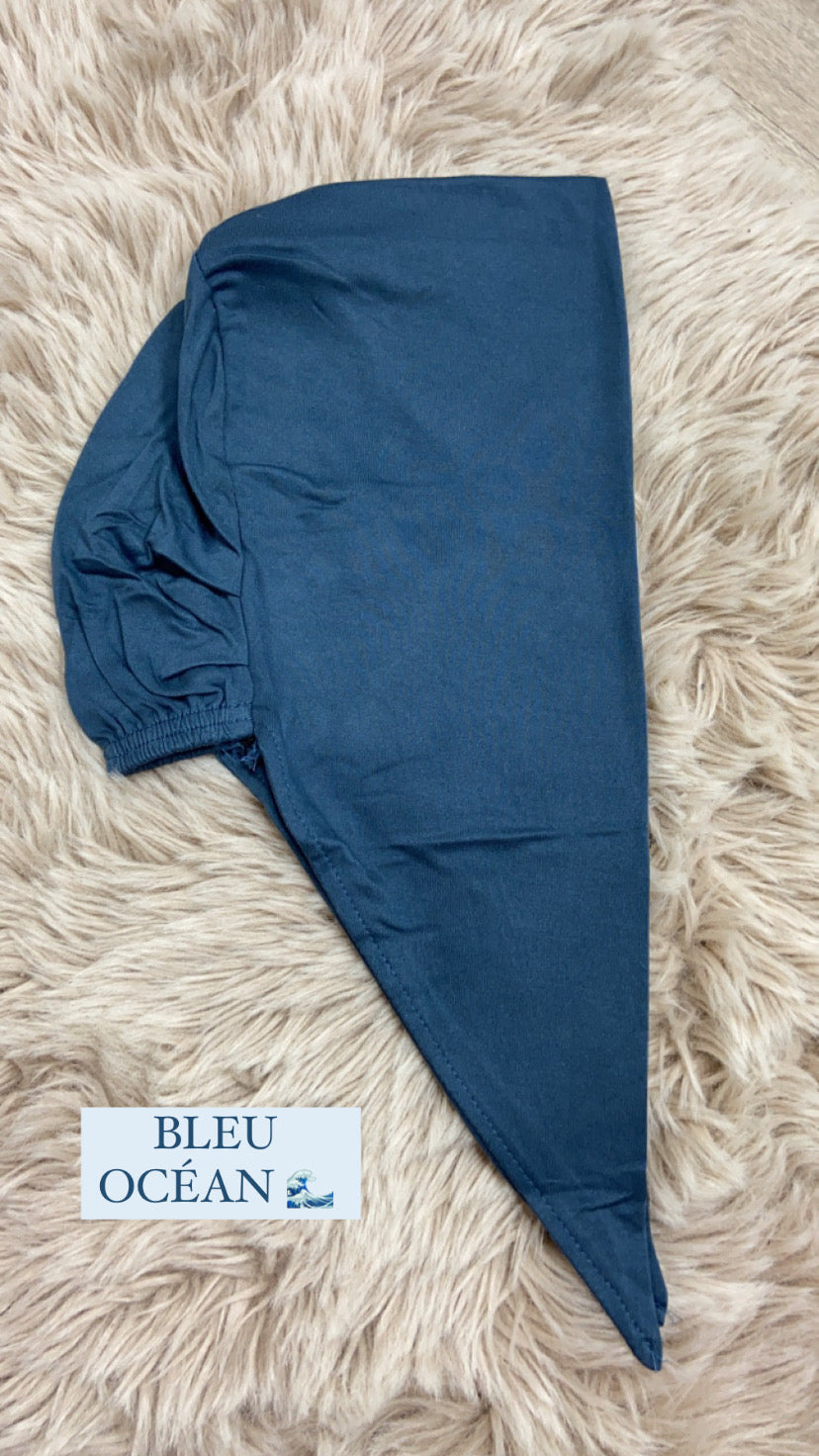 Bonnet à nouer bleu océan